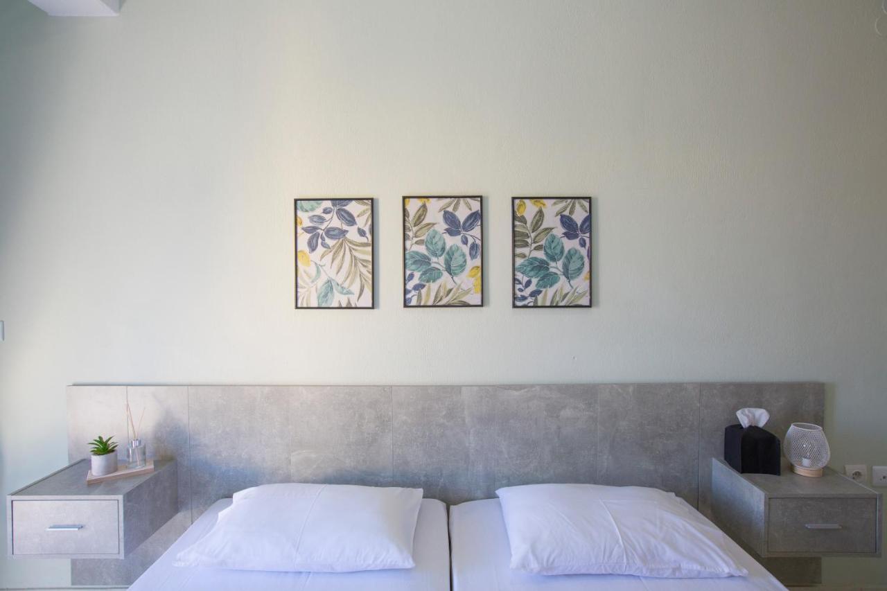 Sea Side Rooms Rhodes City Bagian luar foto