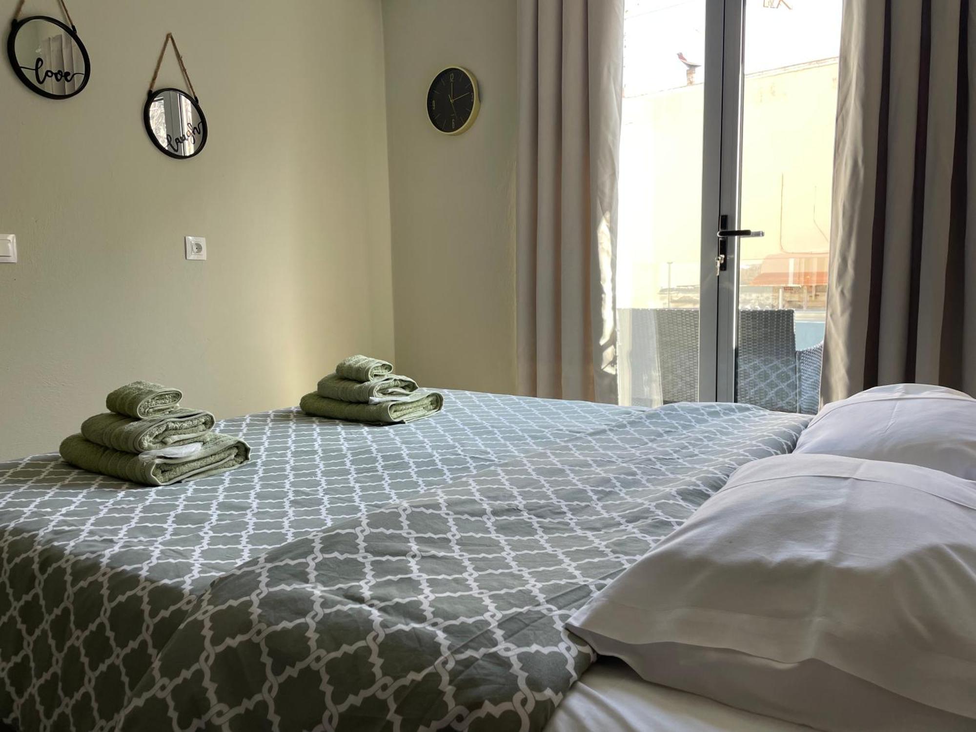 Sea Side Rooms Rhodes City Bagian luar foto