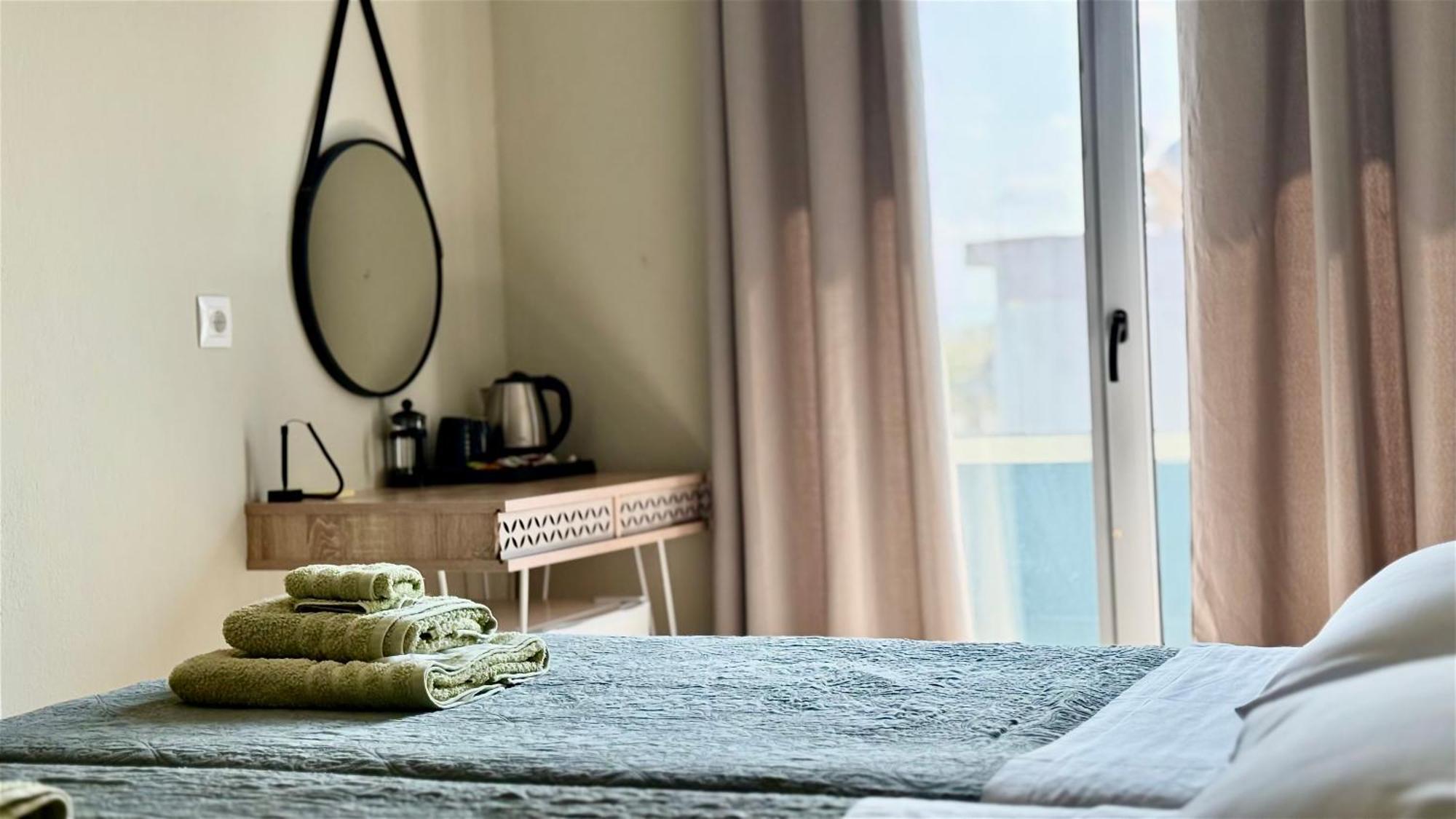Sea Side Rooms Rhodes City Bagian luar foto